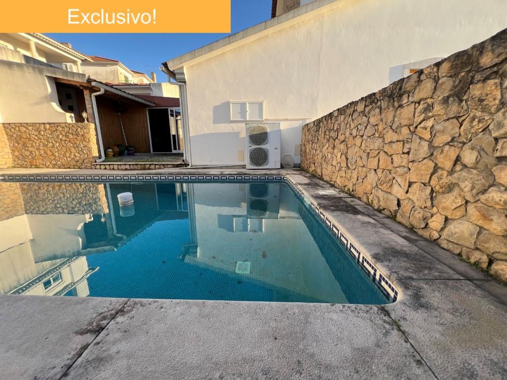 Charming house with pool and borehole, T4+1