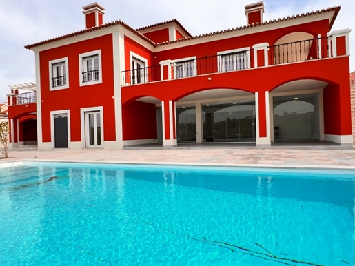 Imposante villa avec piscine pour débuter à 5 minutes de la plage