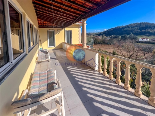 Excellent Quintinha, T4, with fabulous countryside view, 15 minutes from Caldas da Rainha and Benedi