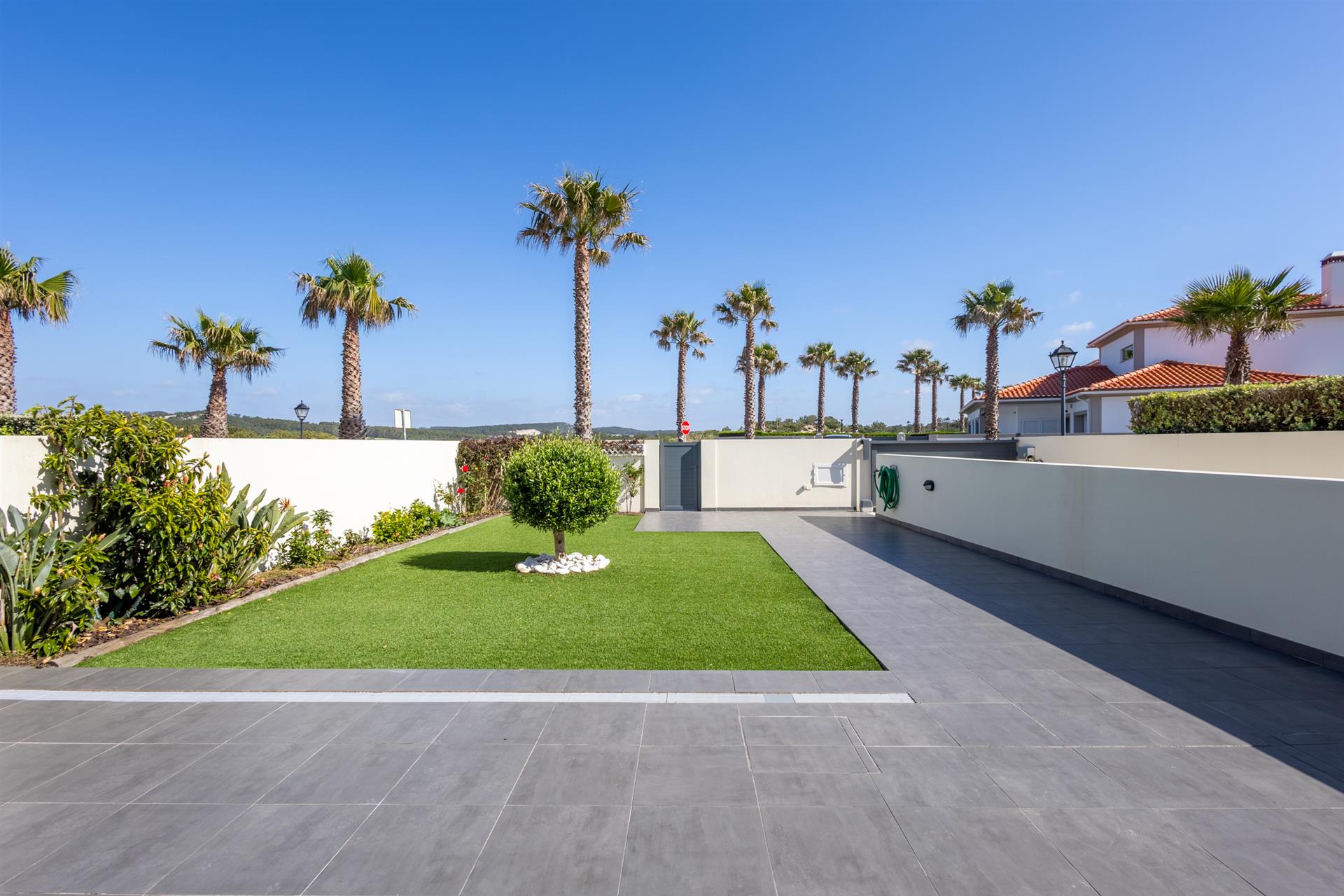 Discover Your Dream Villa with Uninterrupted Views of the Beach & Ocean