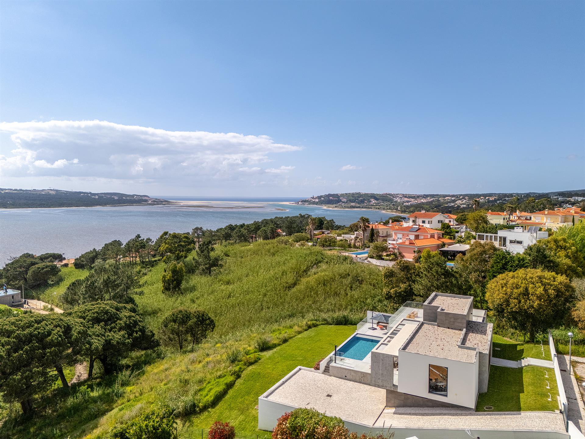 Moradia de luxo com vistas deslumbrantes sobre a Lagoa de Óbidos e piscina privada