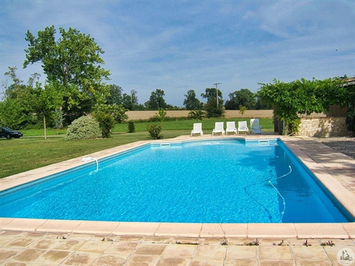 Piedra del Périgord de aprox 260m2