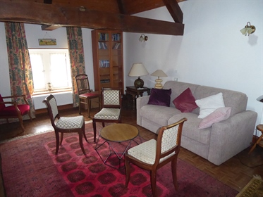 18Th century house of approximately 230m2 on 5270m2 of land with swimming pool