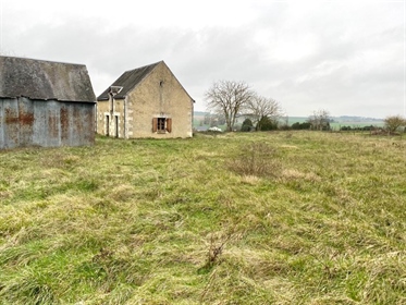 Farmhouse to renovate on a plot of 7290 m2