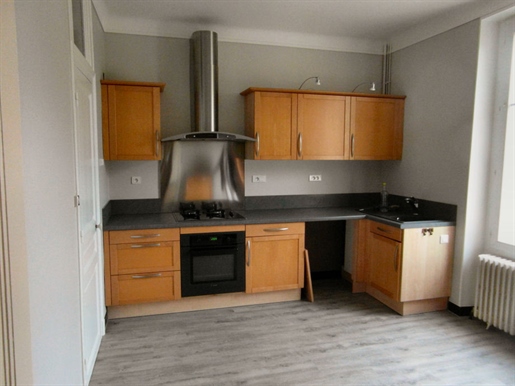 House on basement with pool and garden of 1500m2