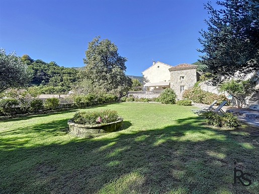 A splendid renovated residence from the beginning of the 19th century, Maison de Maître of 340.61 m