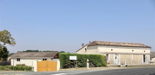 4 bedroom Stone house, 2 gites and bowling clubhouse with green