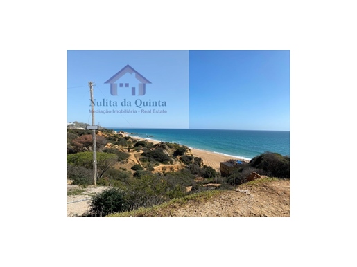 Land with 2 ruins with direct access to the beach - Albufeira