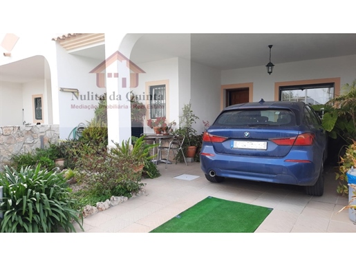 Excellent T3 duplex townhouse, with swimming pool, garden, and barbecue - Albufeira.