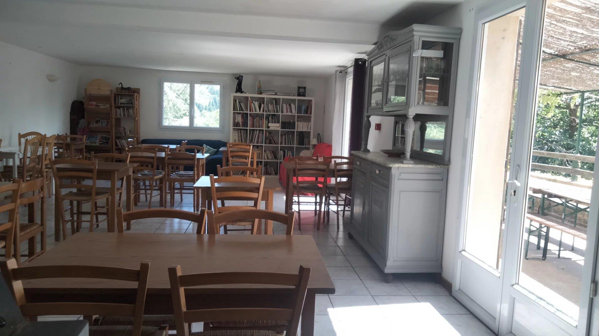 House 9 rooms without work