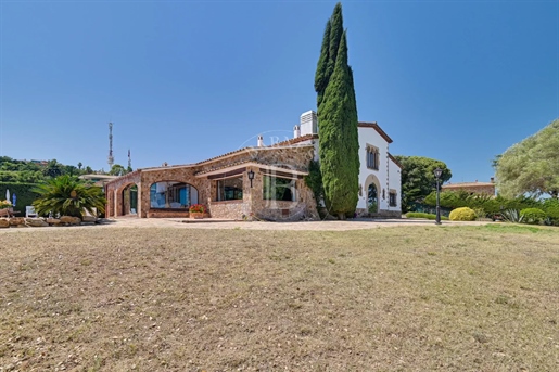 Prestigious villa with sea views in Platja d'aro, Costa Brava