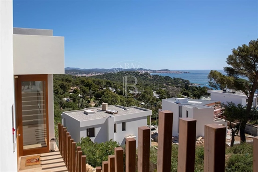 Eco Friendly Modern Villa With Sea View In Calonge, Costa Brava