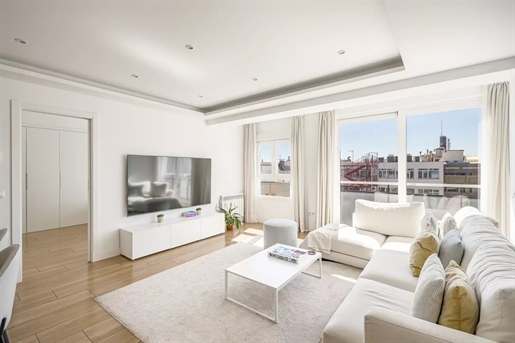 Exclusivo Apartamento de 3 Dormitorios en el Prestigioso Barrio de Salamanca