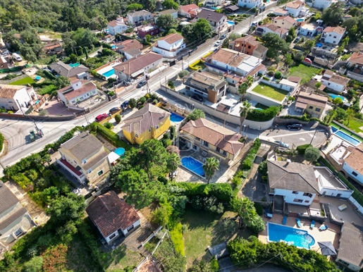 Villa in a quiet area of Lloret de Mar, Costa Brava.