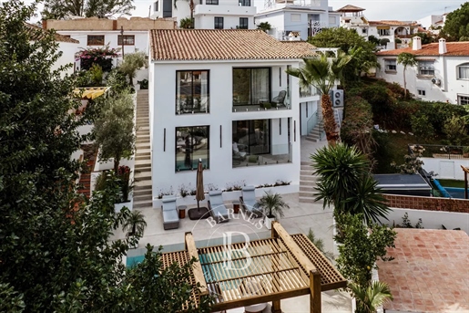 Modern Villa Close To Beaches In Puerto Banús