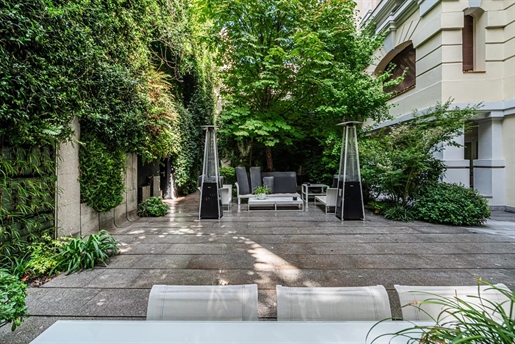 Historic Elegance Meets Modern Luxury: Salamanca Gem with Private Garden