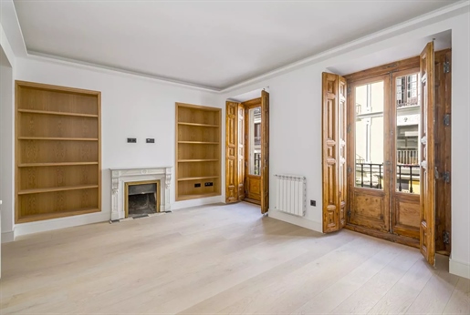 Flat for sale in Chueca-Justicia