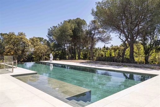 Unique and high luxury property in La Moraleja