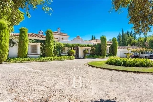 Charming Andalusian Style Villa In Sotogrande