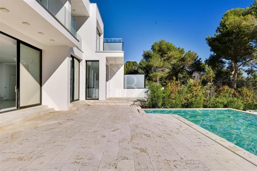 Fantastische neu gebaute Villa in Sant Antoni de Calonge mit Meerblick an der Costa Brava.