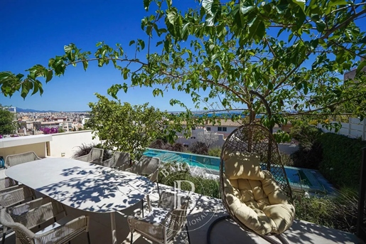 Fantastiskt hus med pool och hisnande utsikt över Palmabukten