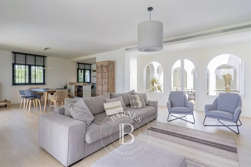 Incredible Newly Renovated Villa Front Line To El Paraiso Golf Club