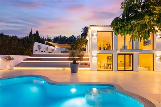 Très belle villa moderne à Las Brisas