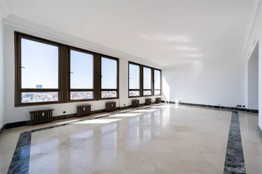 Duplex Penthouse With 200 Mts Of Terrace For Renovation-Castellana