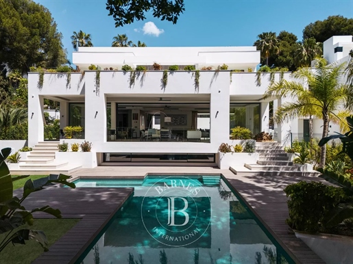 Stunning Newly Built Villa In The Perfect Location In Marbella Golden Mile