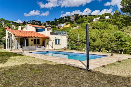 Fantastische villa in Tamariu met uitzicht op zee aan de Costa Brava