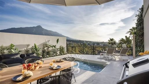 Luxueus onlangs gerenoveerd appartement met panoramisch uitzicht in Nueva Andalucia