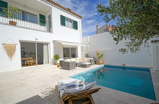 Impresive townhouse with pool and garage in Palma