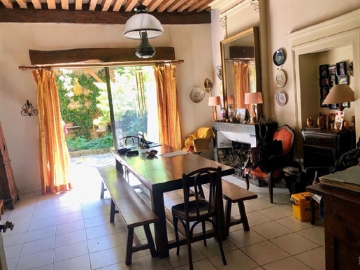 House 30 minutes from Lons le Saunier in the direction of Saint-Amour