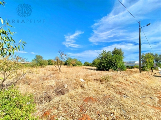 Land for construction of housing, offices and commerce - Almancil
