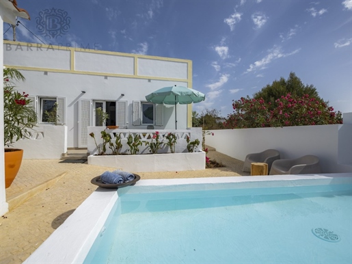 Traditional Algarve villa with 2+1 bedrooms in Benafim, Loulé