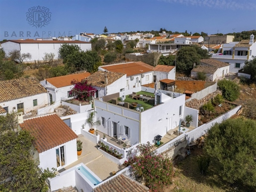 Traditional Algarve villa with 2+1 bedrooms in Benafim, Loulé