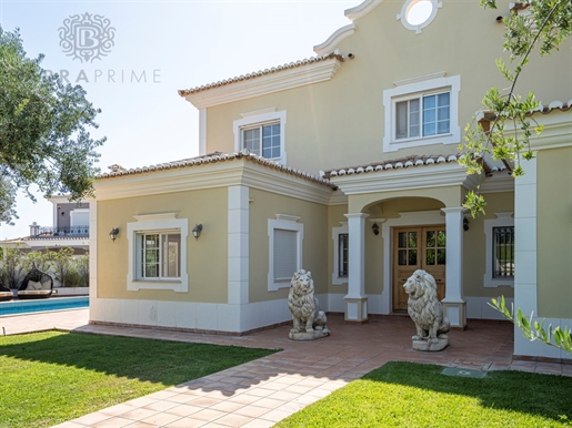4 Bedroom detached villa with pool, in The Village