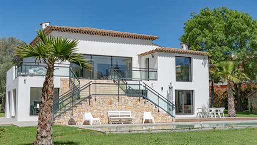 Mougins Saint Basile - renovated villa