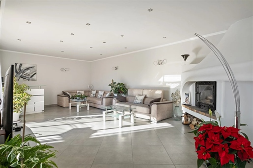 Mougins - Quiet renovated family villa - 4 en suite bedrooms