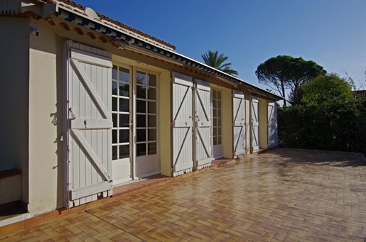 House single storey in private domain in Mougins