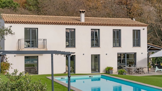 Casa excecional em Châteauneuf-Grasse com piscina