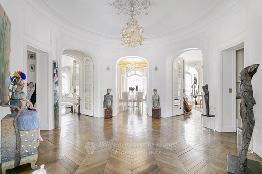 Parijs 16e arrondissement – Een elegant appartement met 4 slaapkamers