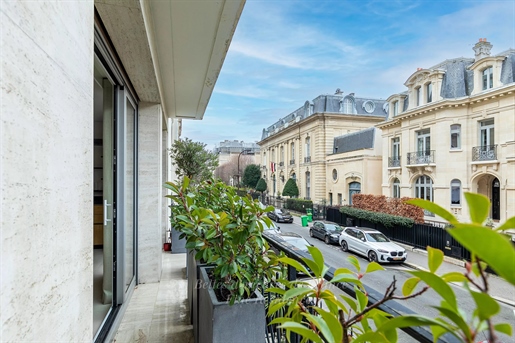 Parijs 16e arrondissement – Een gerenoveerde pied à terre