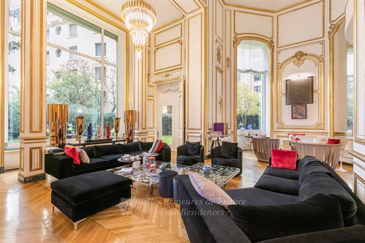 Parijs 16e arrondissement – Een prachtig appartement met een tuin
