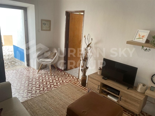 Refurbished 3 bedroom house - Center of Salir