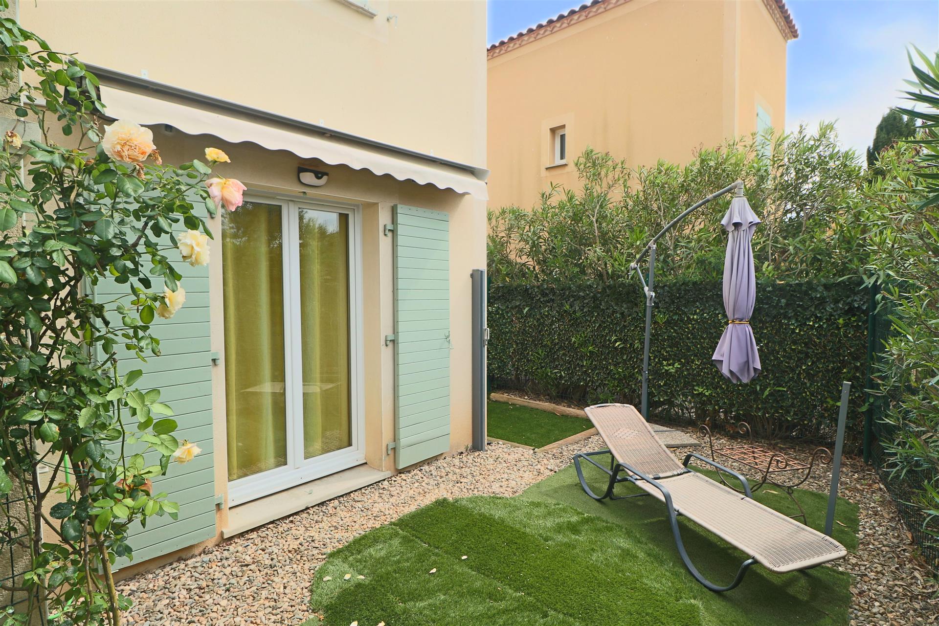 Renovated and equipped villa at Golf Saint Thomas, between Beziers and Pezenas
