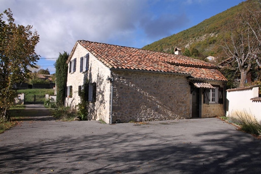 Nice village house in Drôme Provençale,
