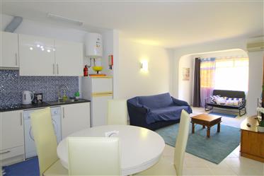 Algarve - Quarteira - Appartement d'1 chambre à vendre, à 600 mètres de la plage