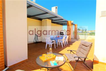 Algarve - Albufeira - Appartement Penthouse de 4 chambres à vendre, avec un magnifique balcon avec v