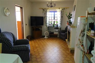Algarve - Albufeira - cottage semi-indipendente in vendita, vicino alla Guida, con una grande terra